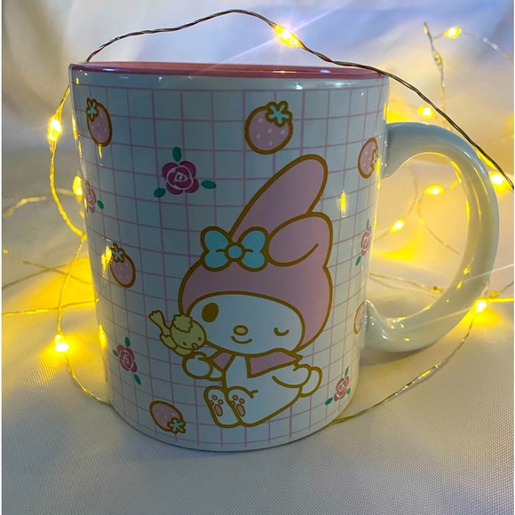 Sanrio 🎀 My Melody mug 🎄 - Picture 2 of 5